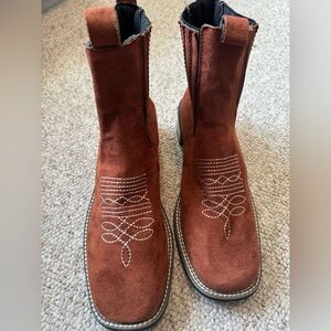 Men's Rust Suede Embroidered Boots